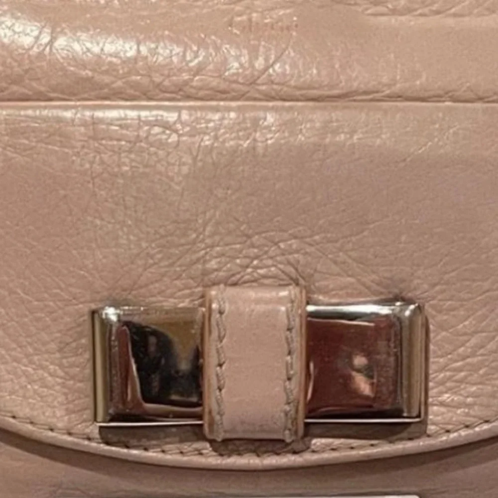 Chloé  Bow Zip Leather Long Wallet - Picture 8 of 10